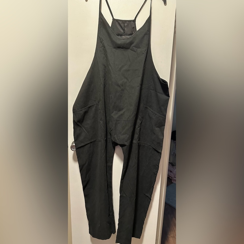 The TikTok famous jumpsuit -3x NWOT